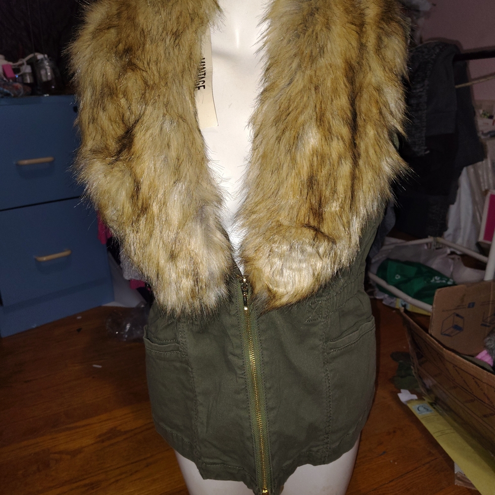 NWT Vintage America Green Zipper Vest W/Removable Fur Trim - Picture 1 of 12